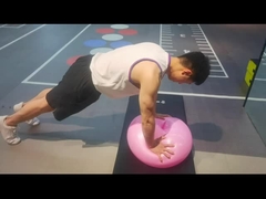 Cómo utilizar bolas de la gimnasia en el gimnasio